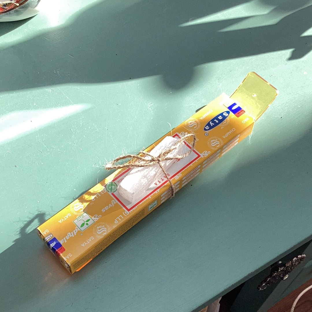  Incense bundle