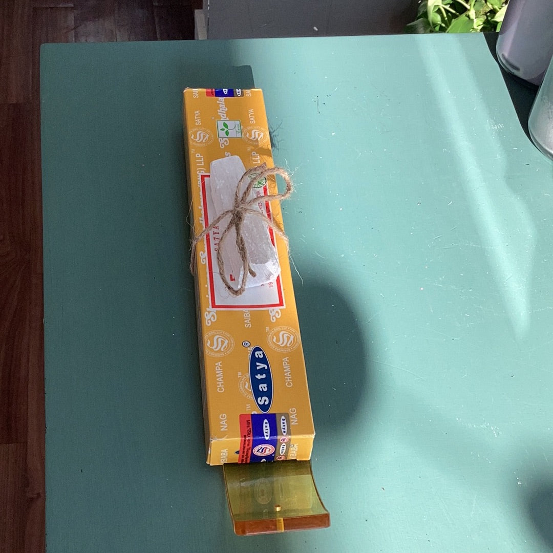 Incense bundle