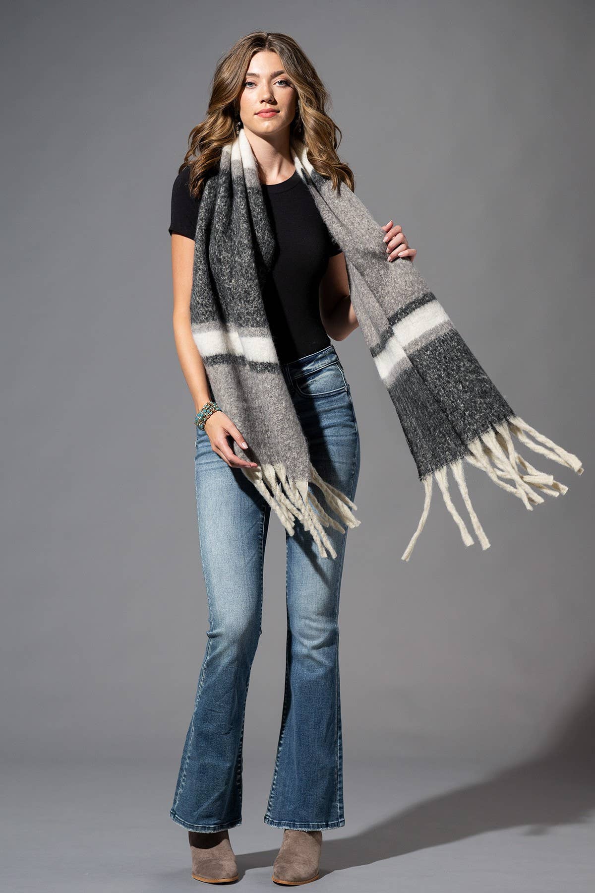 Giant Plaid Pattern Oblong Scarf with Fringe