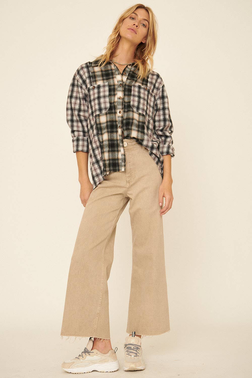 Woven Contrast Plaid Front Pocket Button Shirt: CREAM-BROWN / M