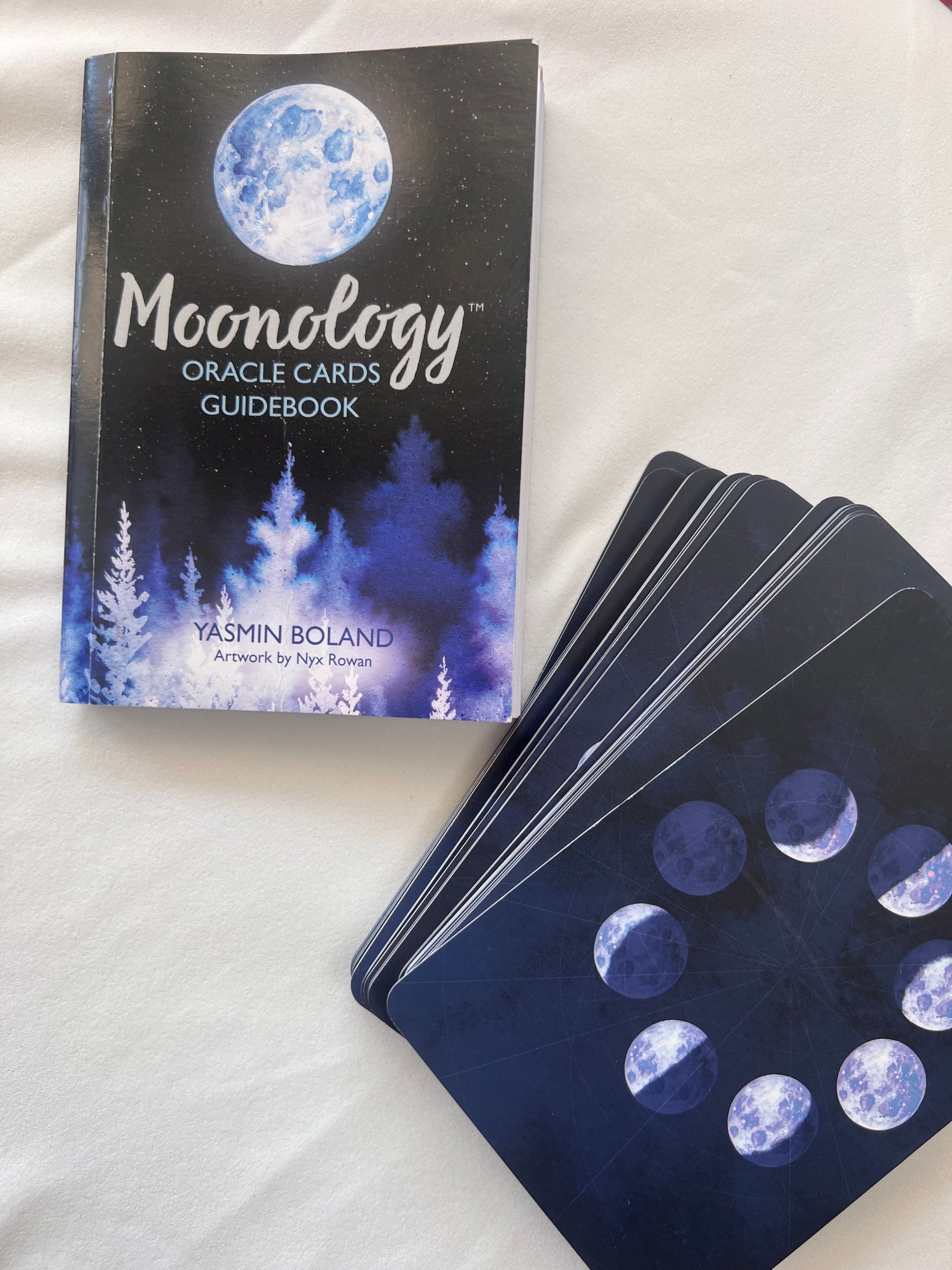 Moonology Oracle Deck
