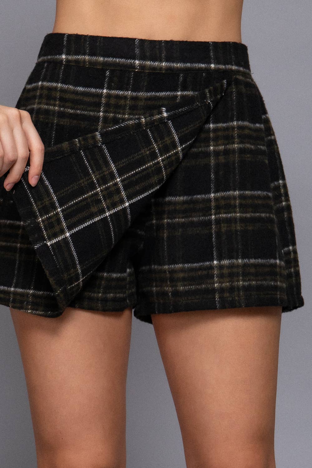Front Wrap Plaid Short Pants