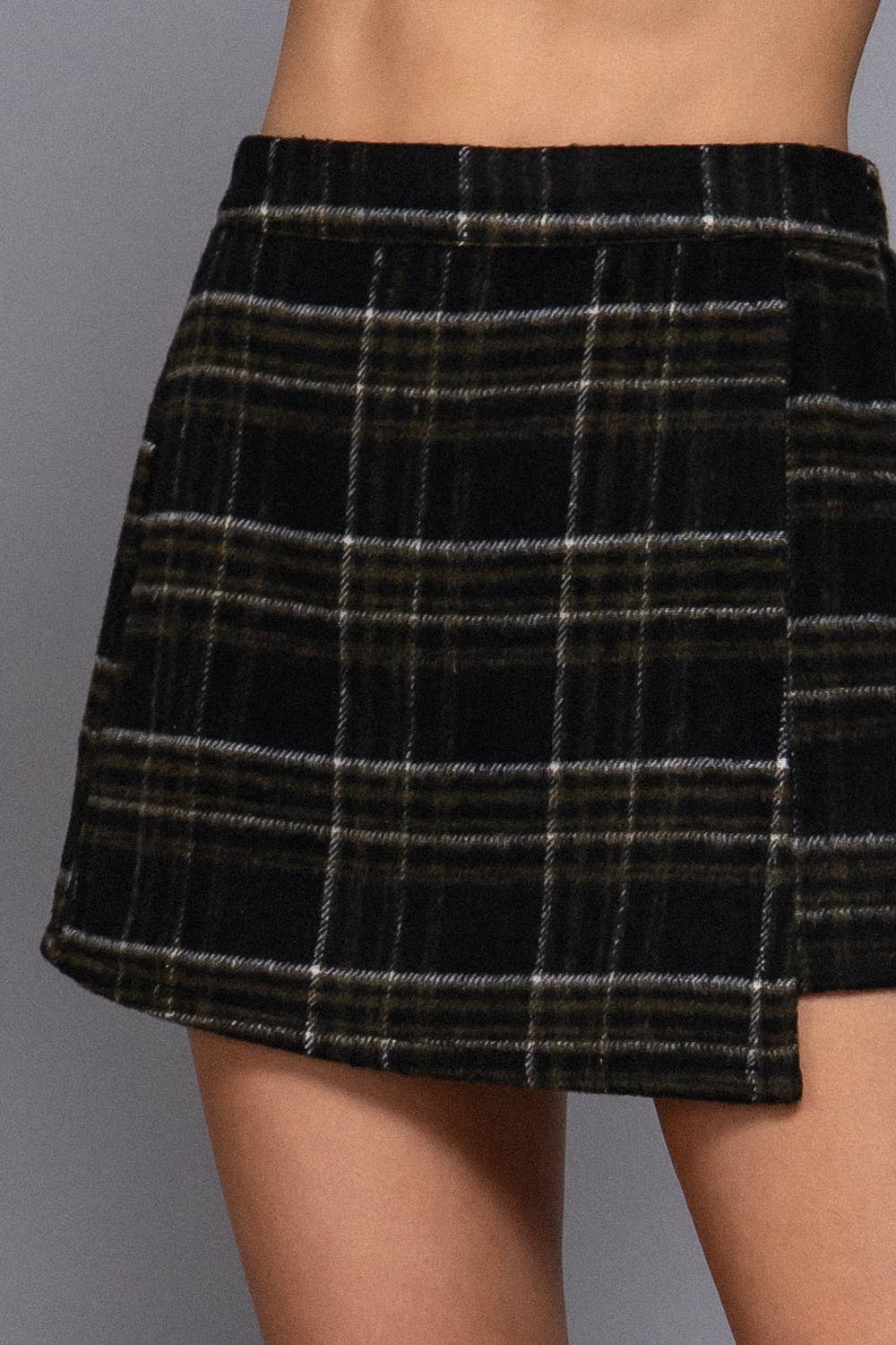 Front Wrap Plaid Short Pants